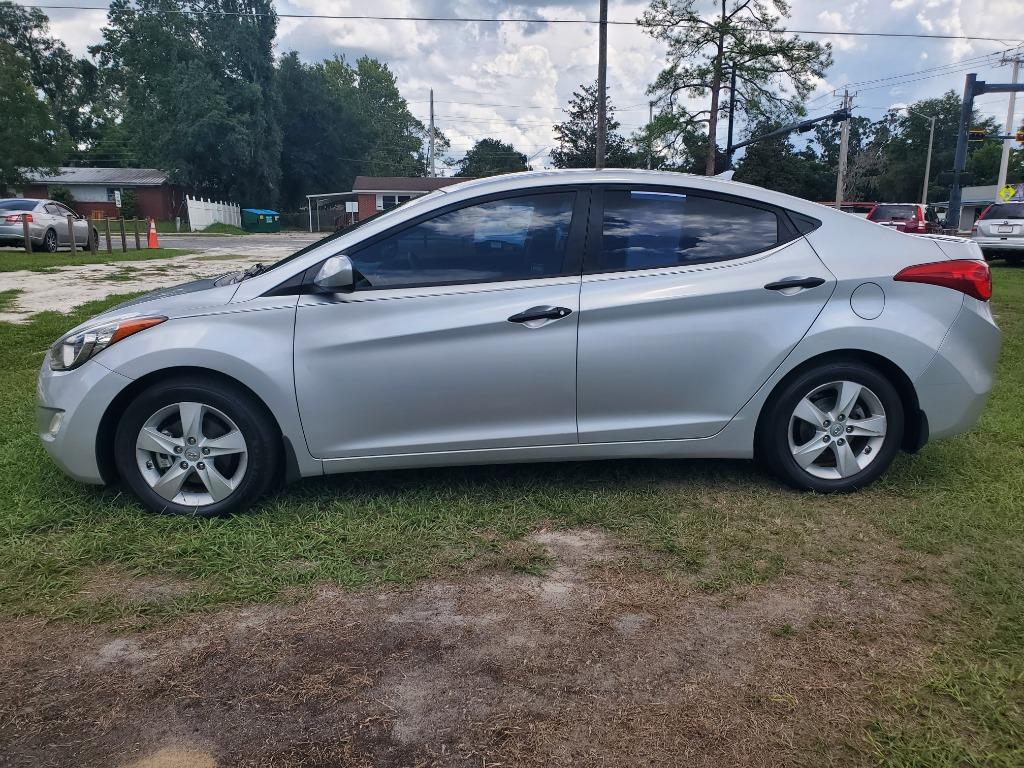 2013 Hyundai Elantra GLS's photo