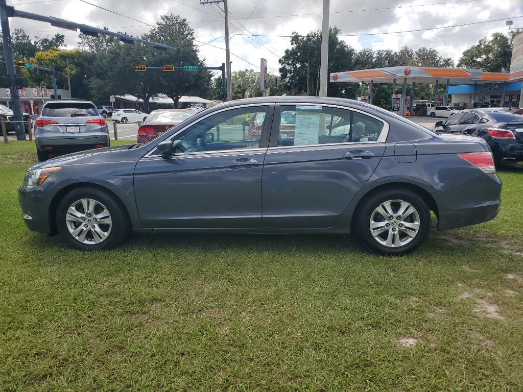 2010 Honda Accord LX-P's photo